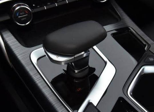 Коробки передач на популярных моделях Geely. Плюсы и минусы автомата и робота
